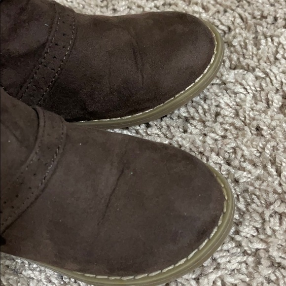 Old Navy Faux Suede Boots - Picture 7 of 9